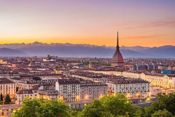 Torino, la Mole Antonelliana al tramonto